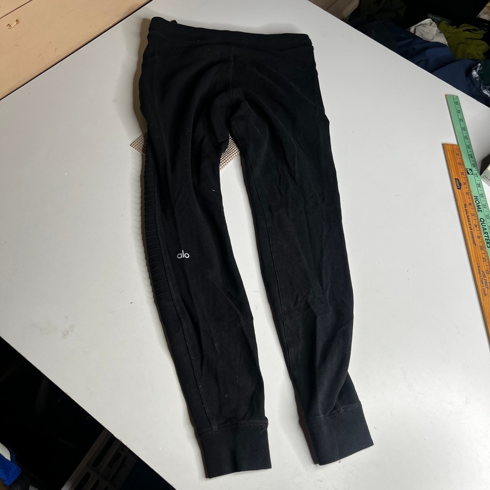 Alo Yoga Moto Jogger Sweatpants Black XS Quilted Knee Zipper Pockets Slim Fit - Picture 4 of 7